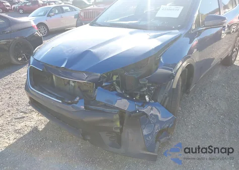 2021 Subaru Outback Premium z USA, uszkodzony, nr VIN 4S4BTADC3M3113743